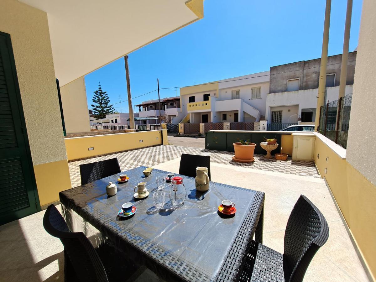 Casa Vittorio A 100M Dalla Sabbia Lido Marini Exterior photo