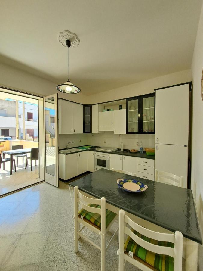 Casa Vittorio A 100M Dalla Sabbia Lido Marini Exterior photo